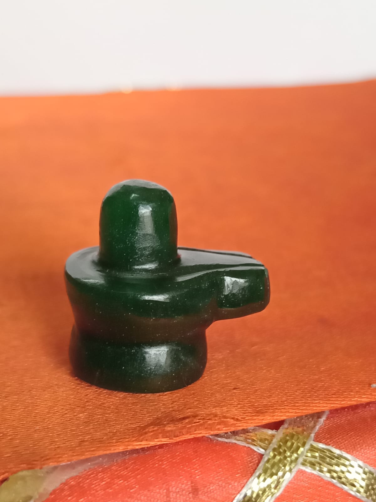 Marakata mani Sivalingam