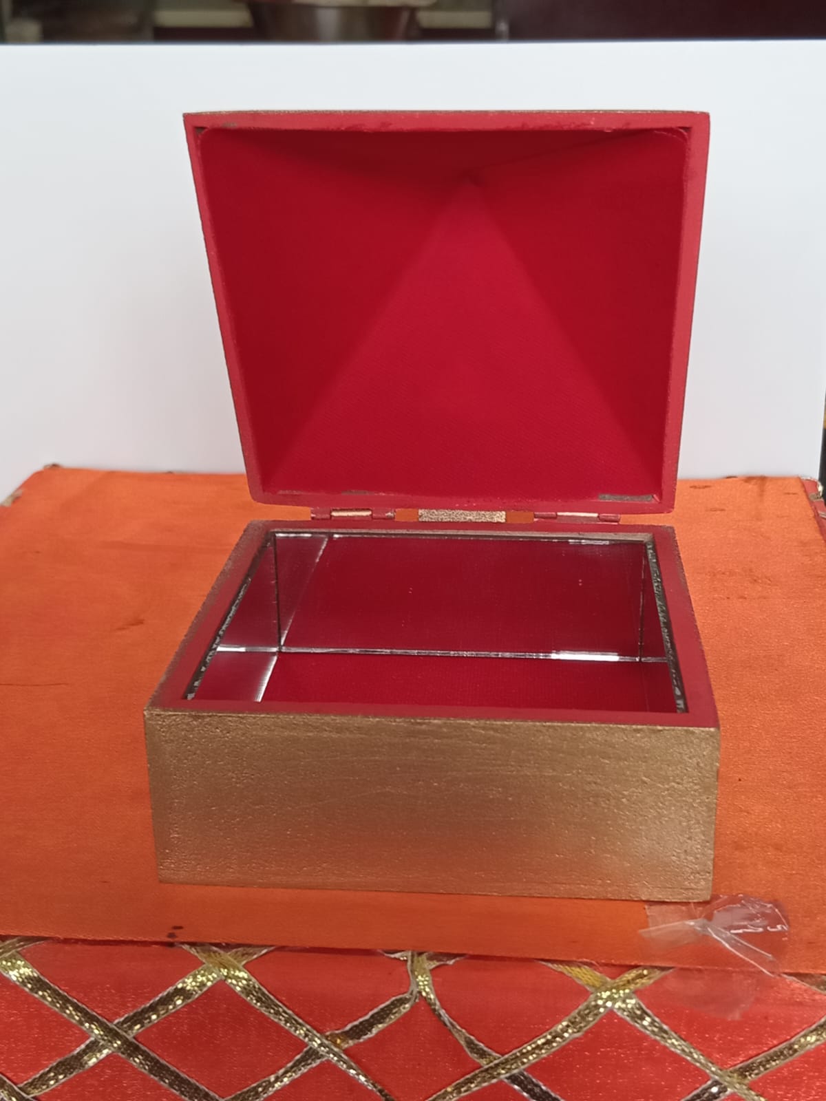 Japamala Manjushika - Pyramid Box