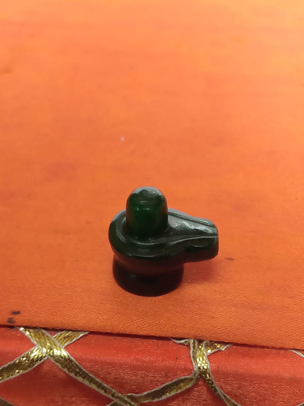 Marakata mani Sivalingam